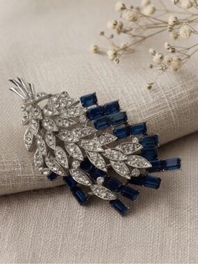 Vintage Signed Francois by Coro Sapphire Blue & Crystal Leaf Brooch